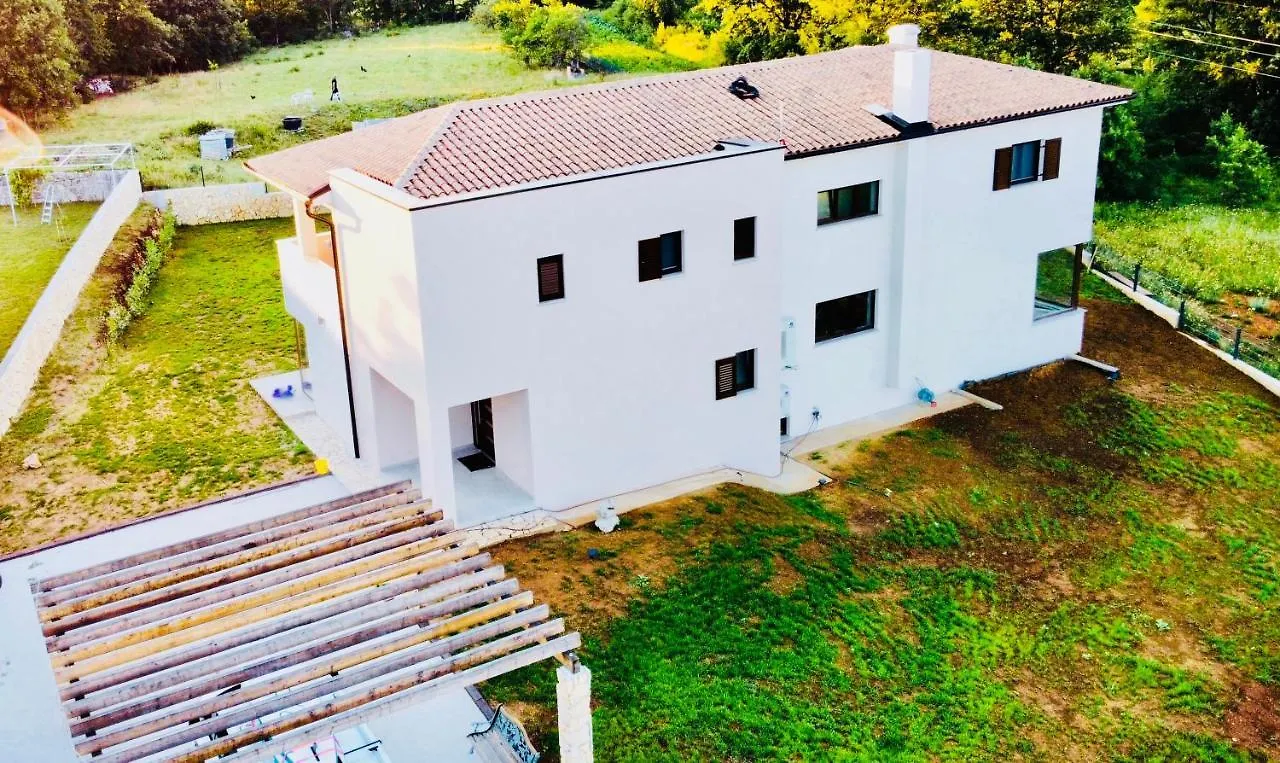 Villa Fluggi Near Labin Santalezi