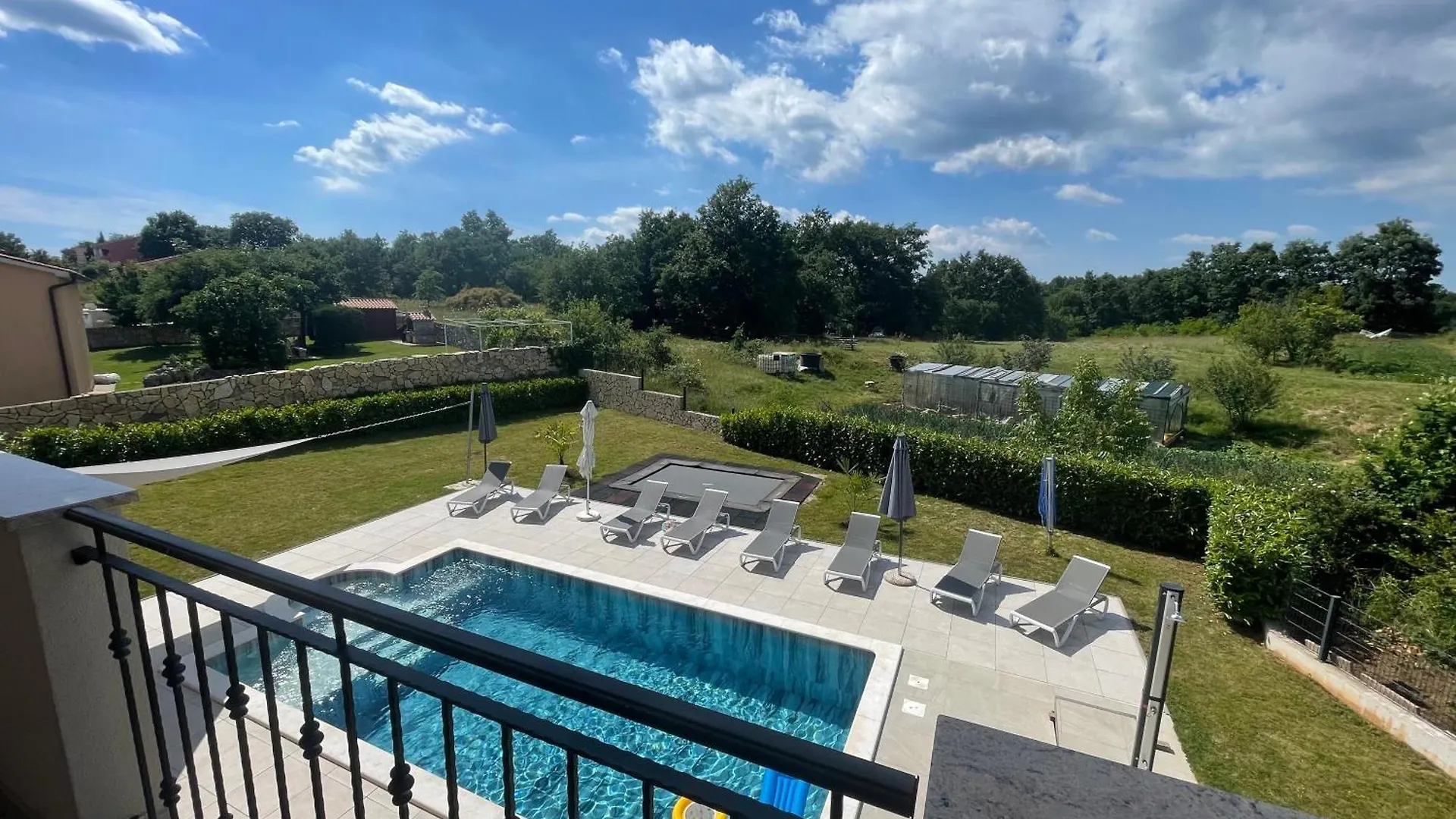 Villa Fluggi Near Labin Santalezi